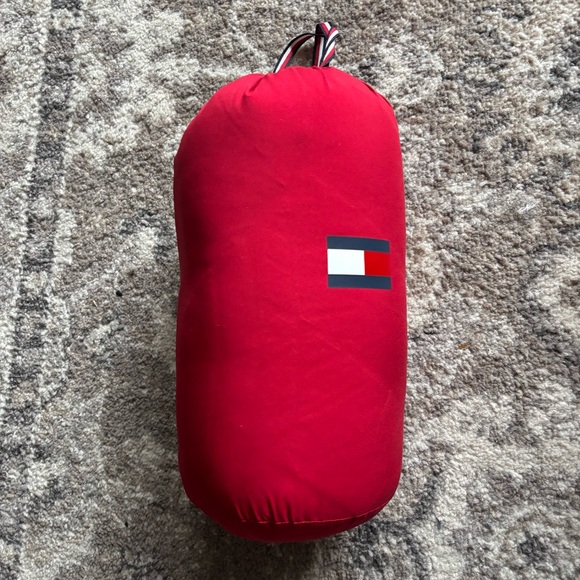 Tommy Hilfiger Women’s Vibrant Red Puffer Jacket - Picture 15 of 15